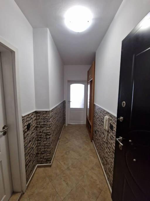 Cozy Central Apartment In Outskirts Of Old Sófia Exterior foto