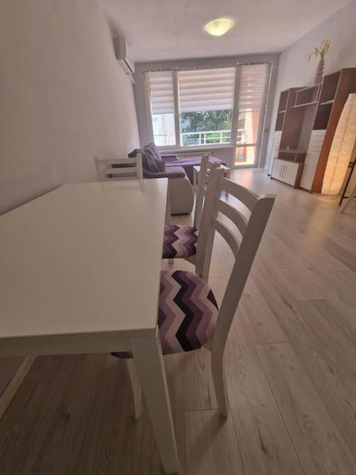 Cozy Central Apartment In Outskirts Of Old Sófia Exterior foto